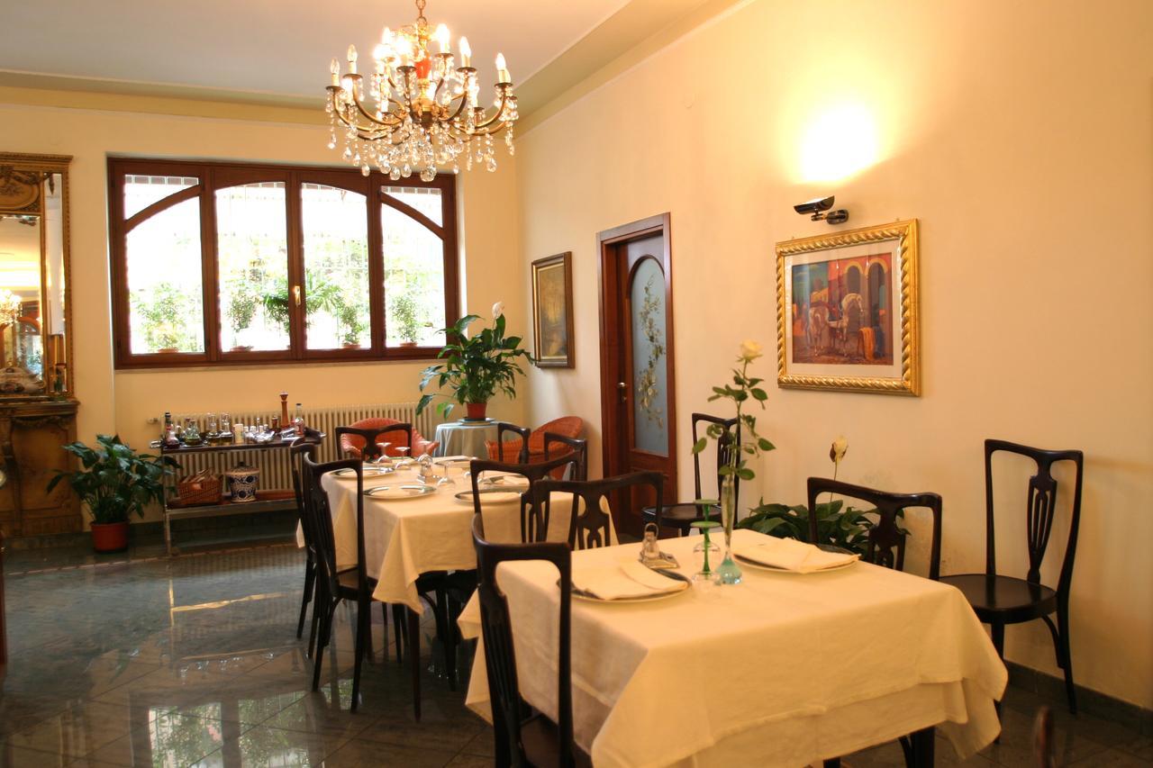 Hotel Pescetto Албенга Екстериор снимка