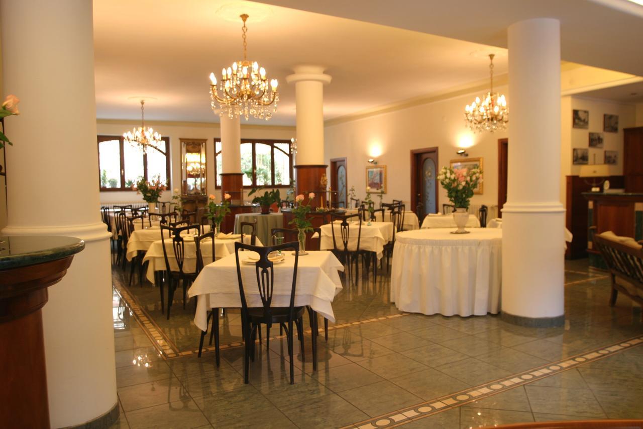 Hotel Pescetto Албенга Екстериор снимка