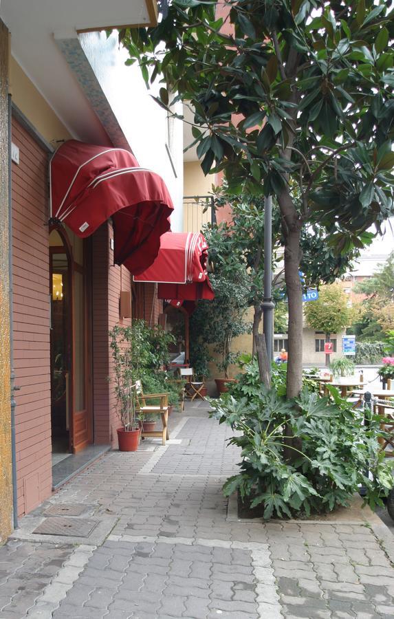 Hotel Pescetto Албенга Екстериор снимка