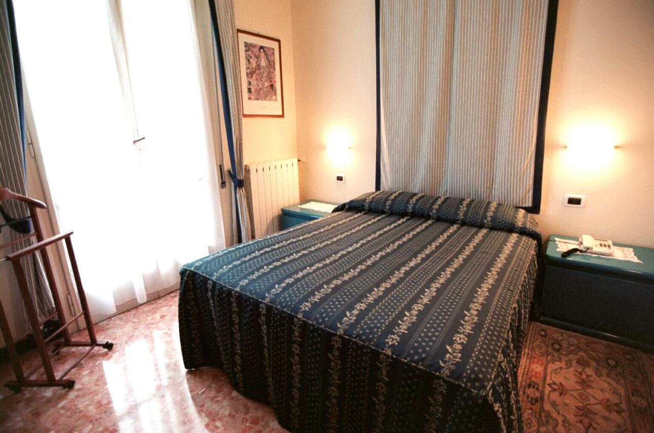 Hotel Pescetto Албенга Екстериор снимка