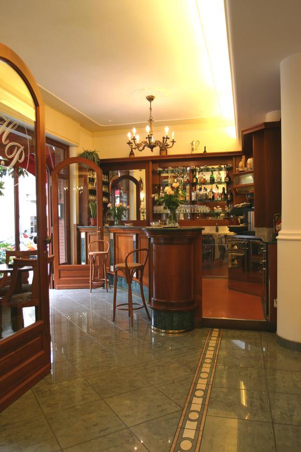 Hotel Pescetto Албенга Екстериор снимка