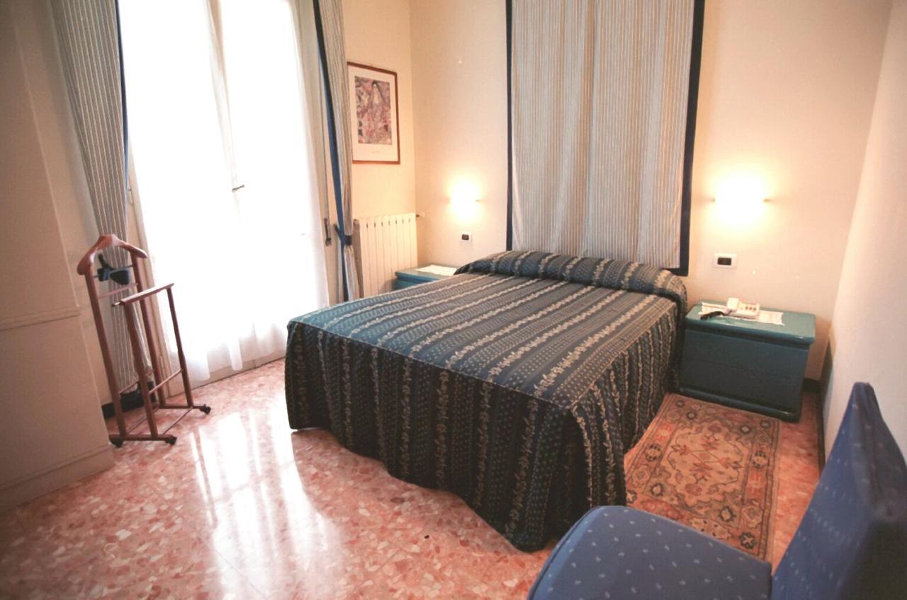 Hotel Pescetto Албенга Екстериор снимка