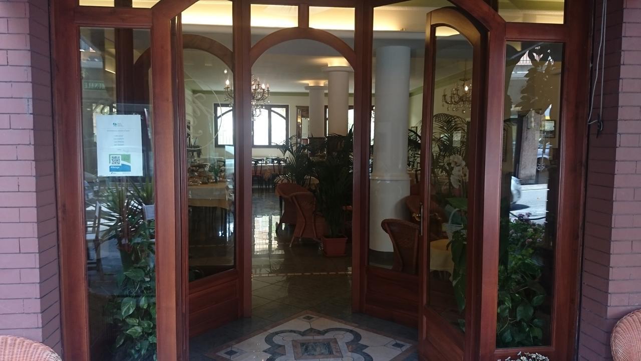 Hotel Pescetto Албенга Екстериор снимка