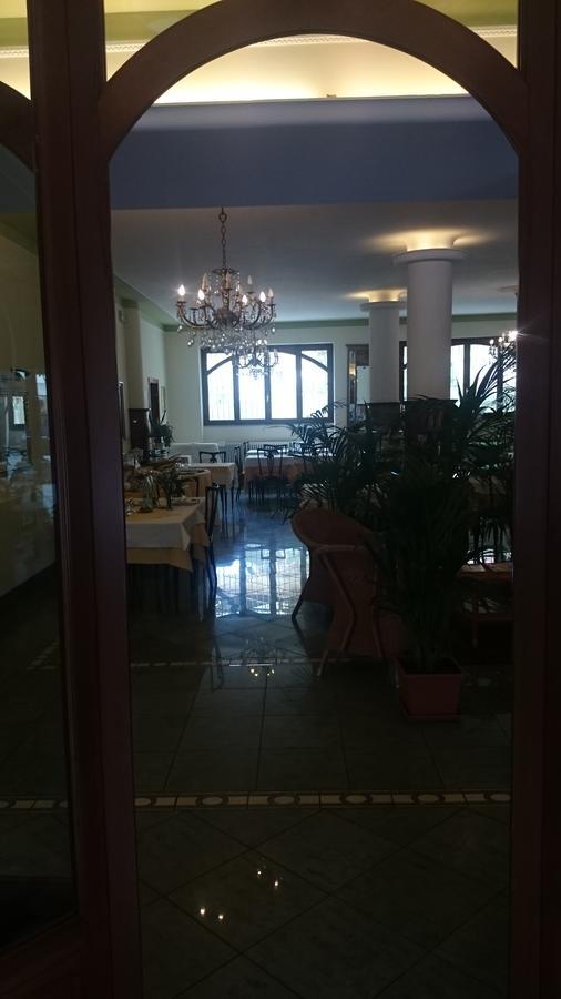 Hotel Pescetto Албенга Екстериор снимка