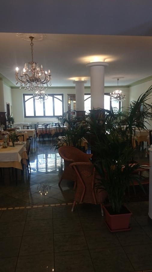 Hotel Pescetto Албенга Екстериор снимка
