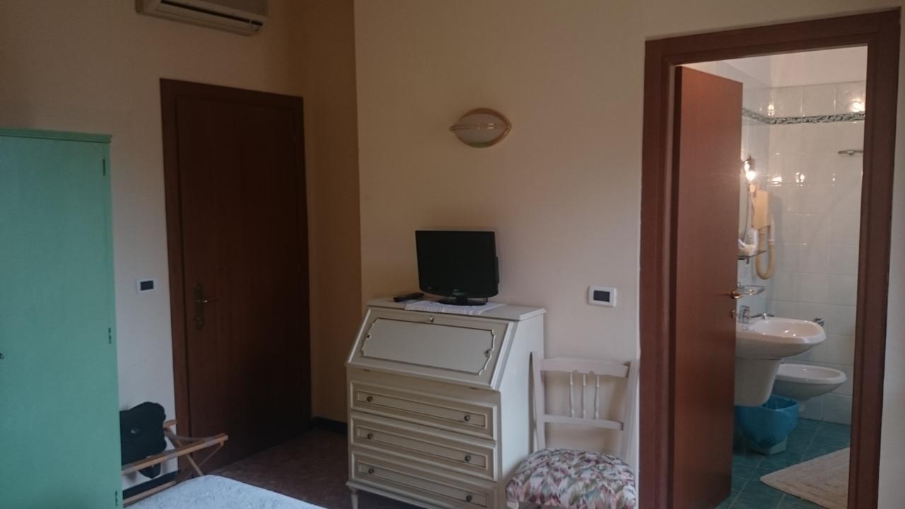 Hotel Pescetto Албенга Екстериор снимка