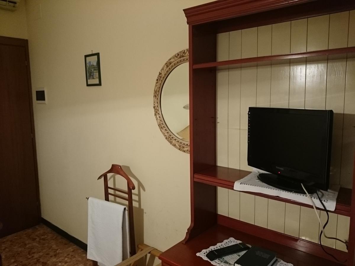 Hotel Pescetto Албенга Екстериор снимка