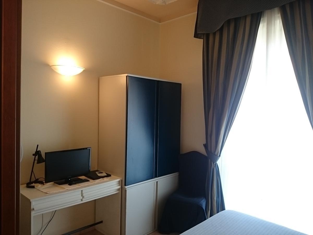 Hotel Pescetto Албенга Екстериор снимка