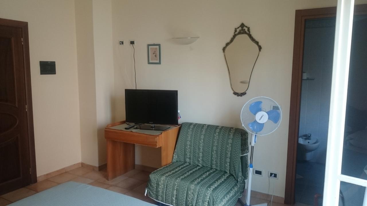 Hotel Pescetto Албенга Екстериор снимка